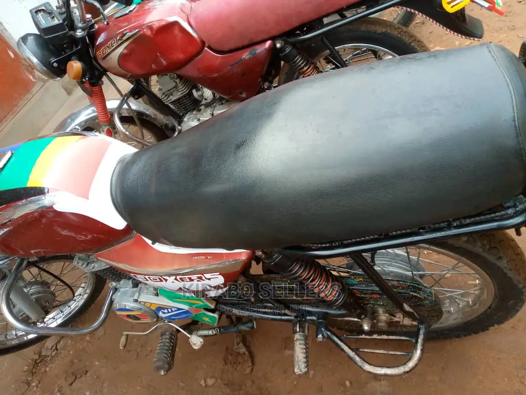 Bajaj Boxer 2018 Orange