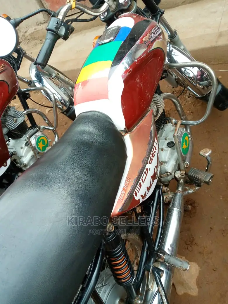 Bajaj Boxer 2018 Orange