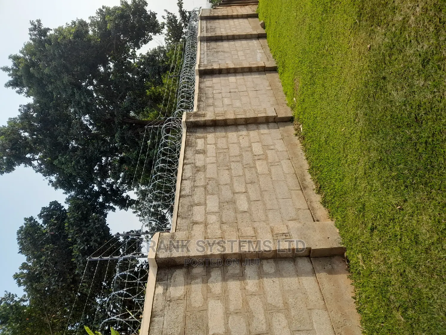 Electric Fence Mixed With Razor Wire Fencing