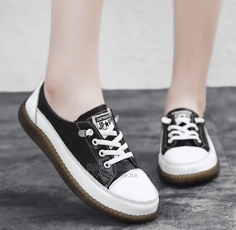 Classic Ladies Fashion Shoes