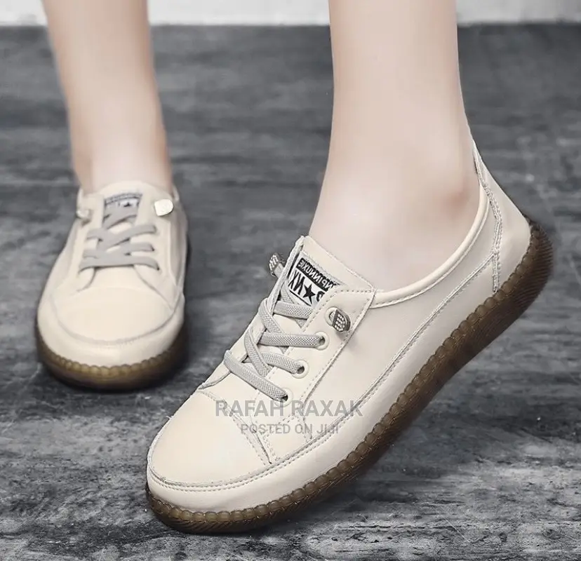 Classic Ladies Fashion Shoes