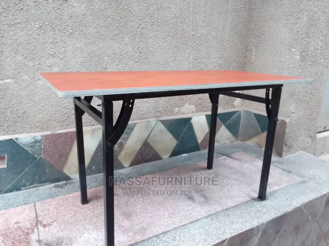 Foldable Wooden Table