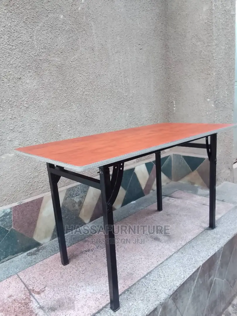 Foldable Wooden Table