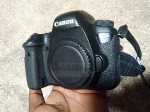 Canon: Eos:6D Body.