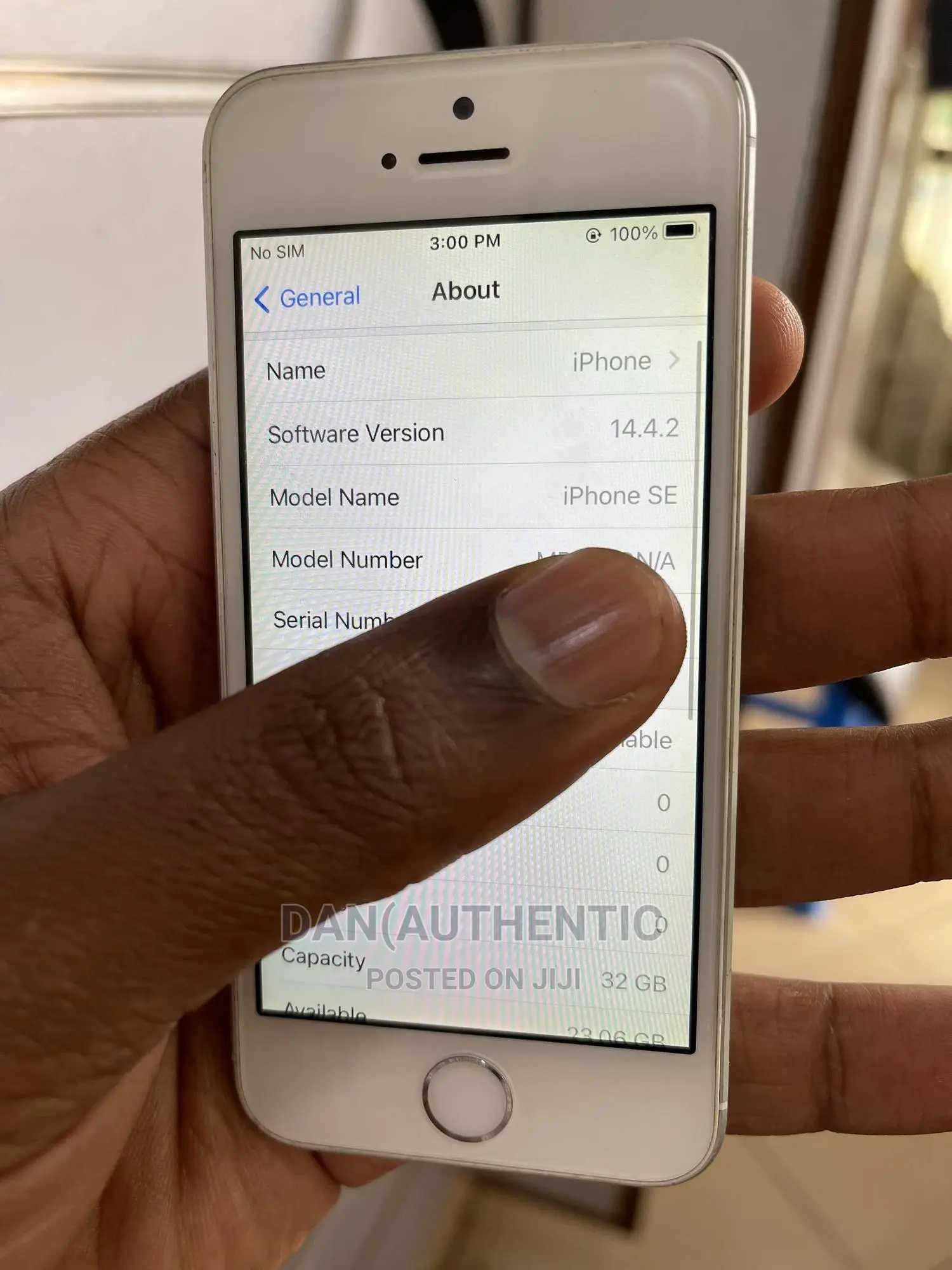 Apple iPhone SE 32 GB Silver