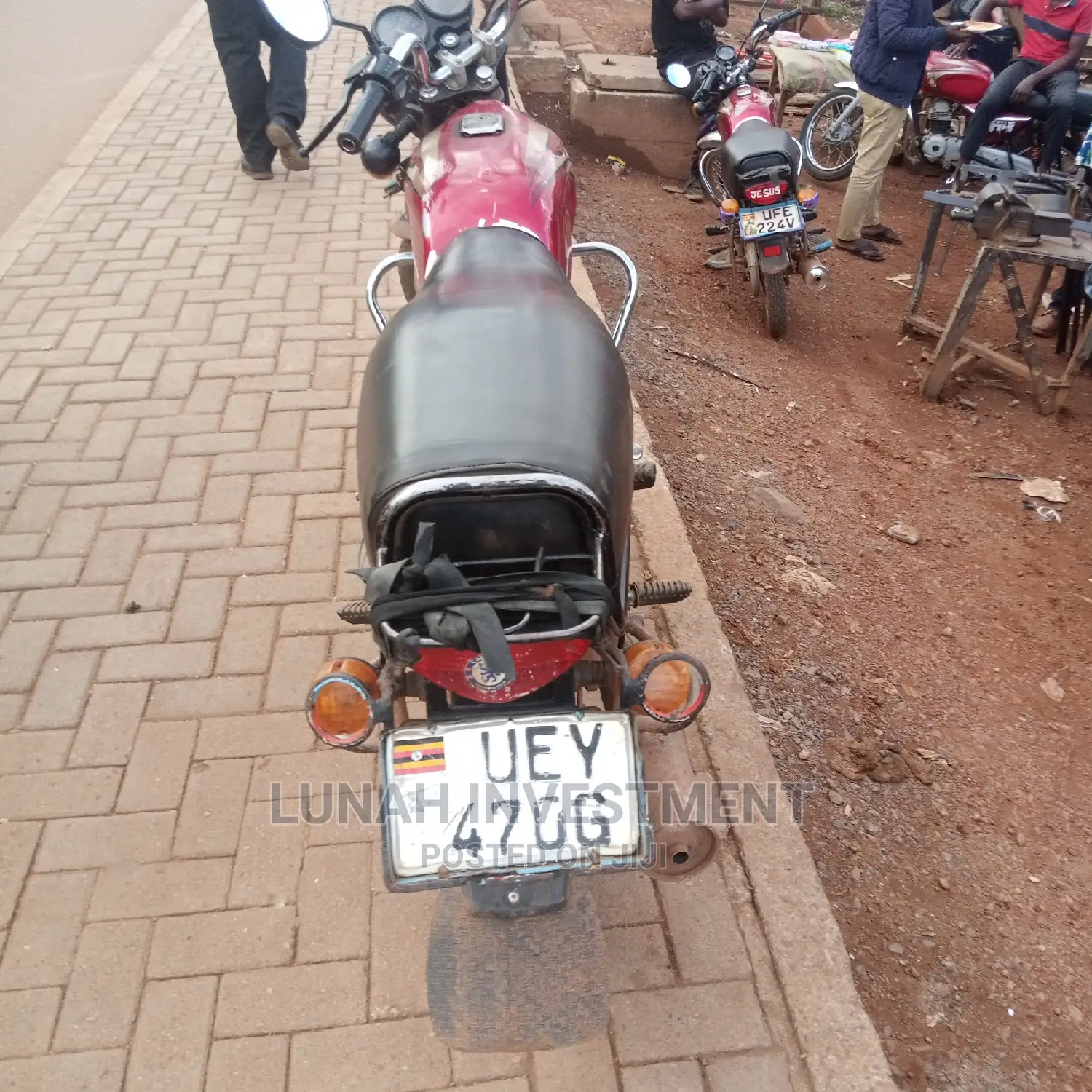 Bajaj Boxer 100 2019 Red