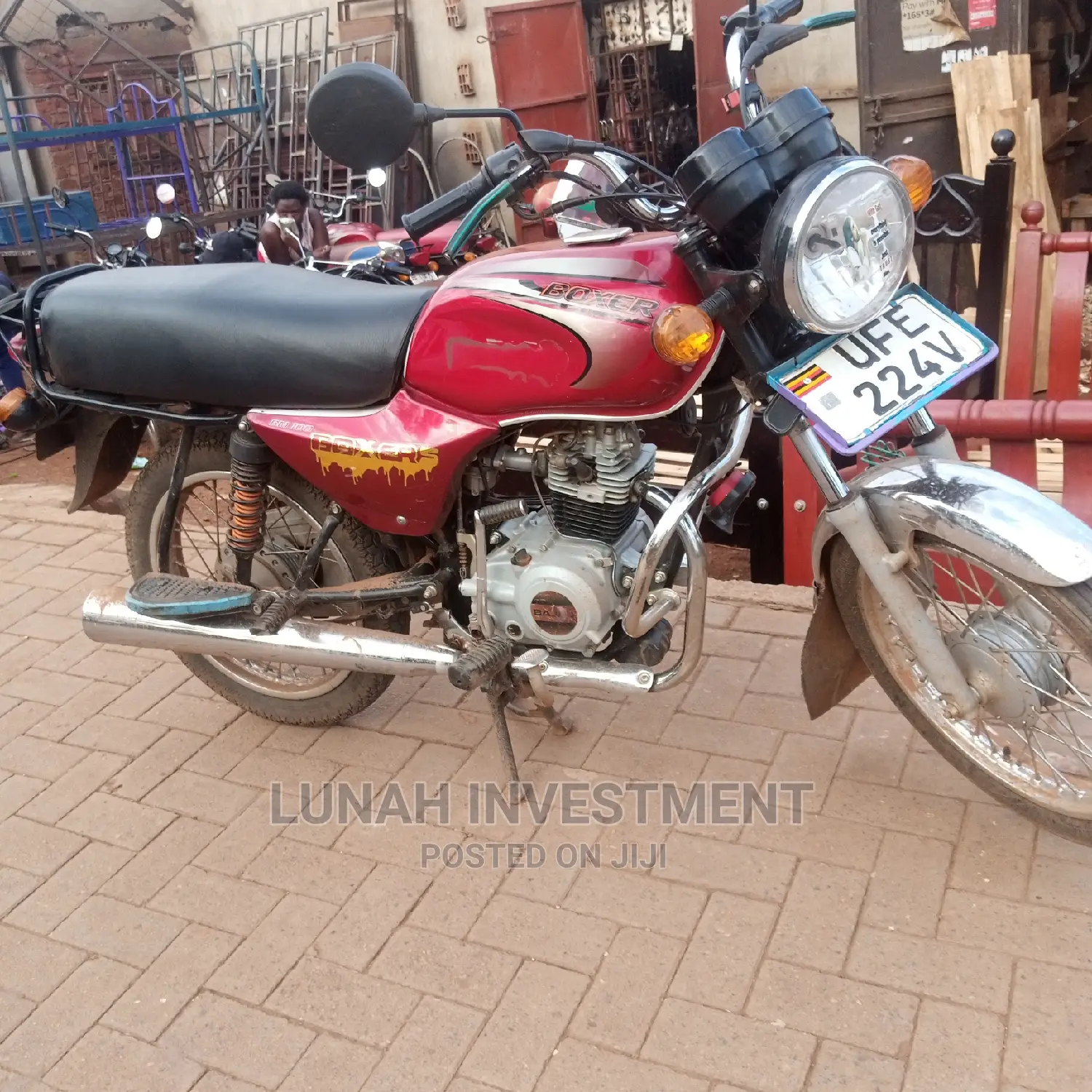 New Bajaj Boxer 2022 Silver