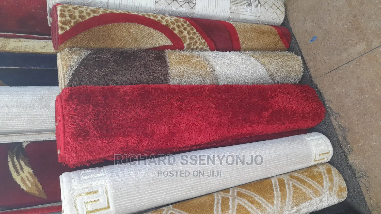 Center Carpets
