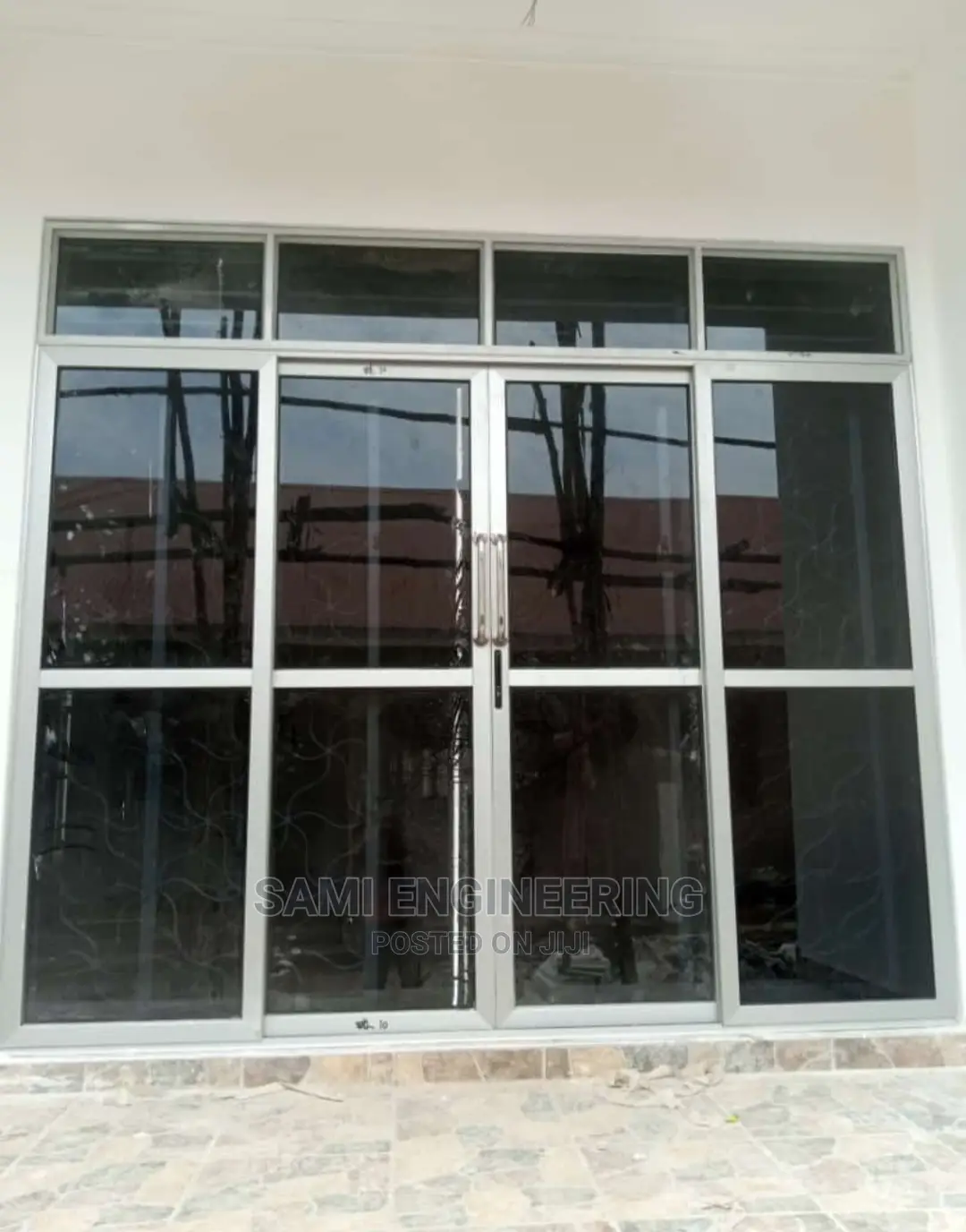 Aluminum Display Door