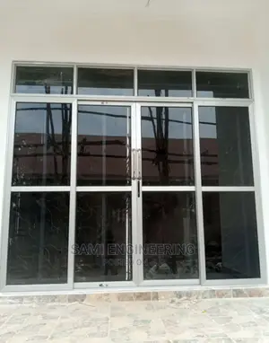 Aluminum Display Door