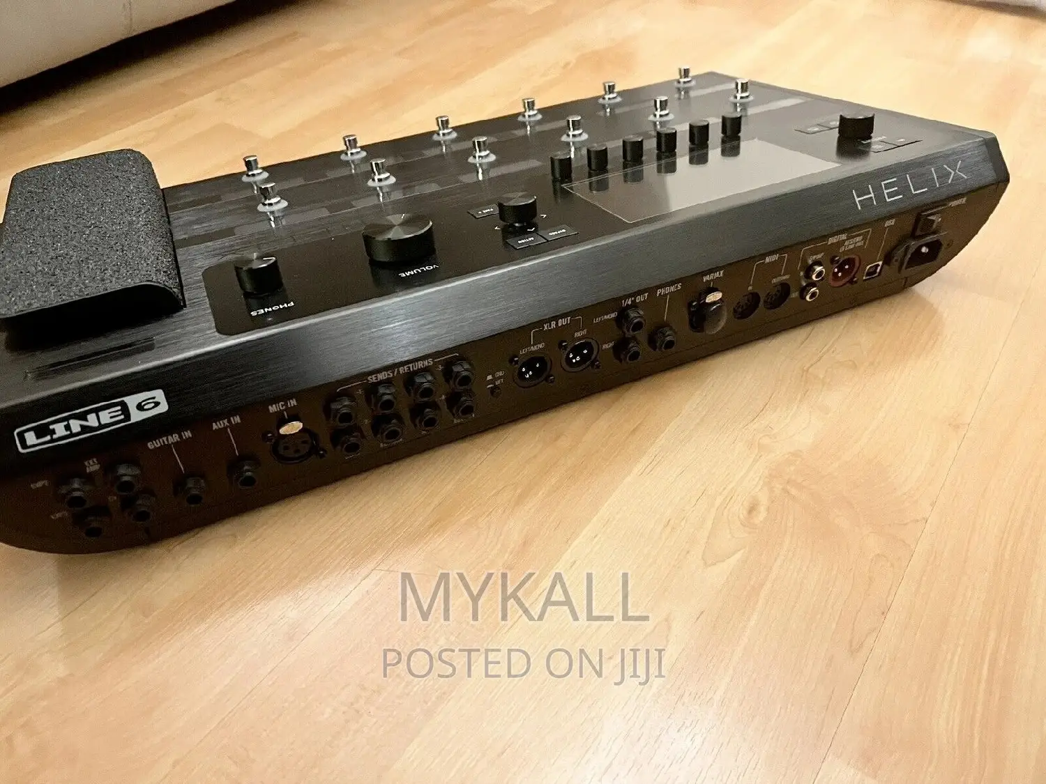 Line 6 Helix Floor