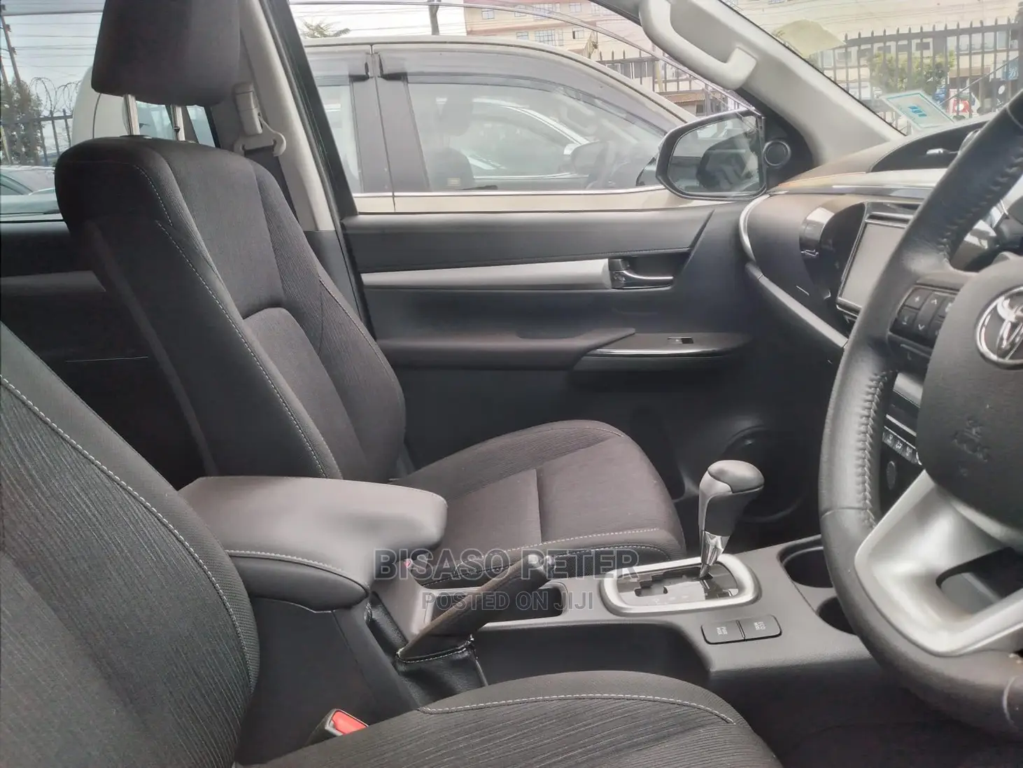 Toyota Hilux 2022 Black