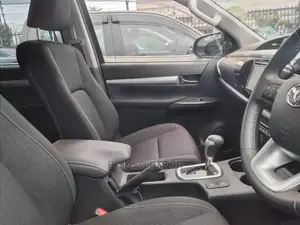 Toyota Hilux 2022 Black