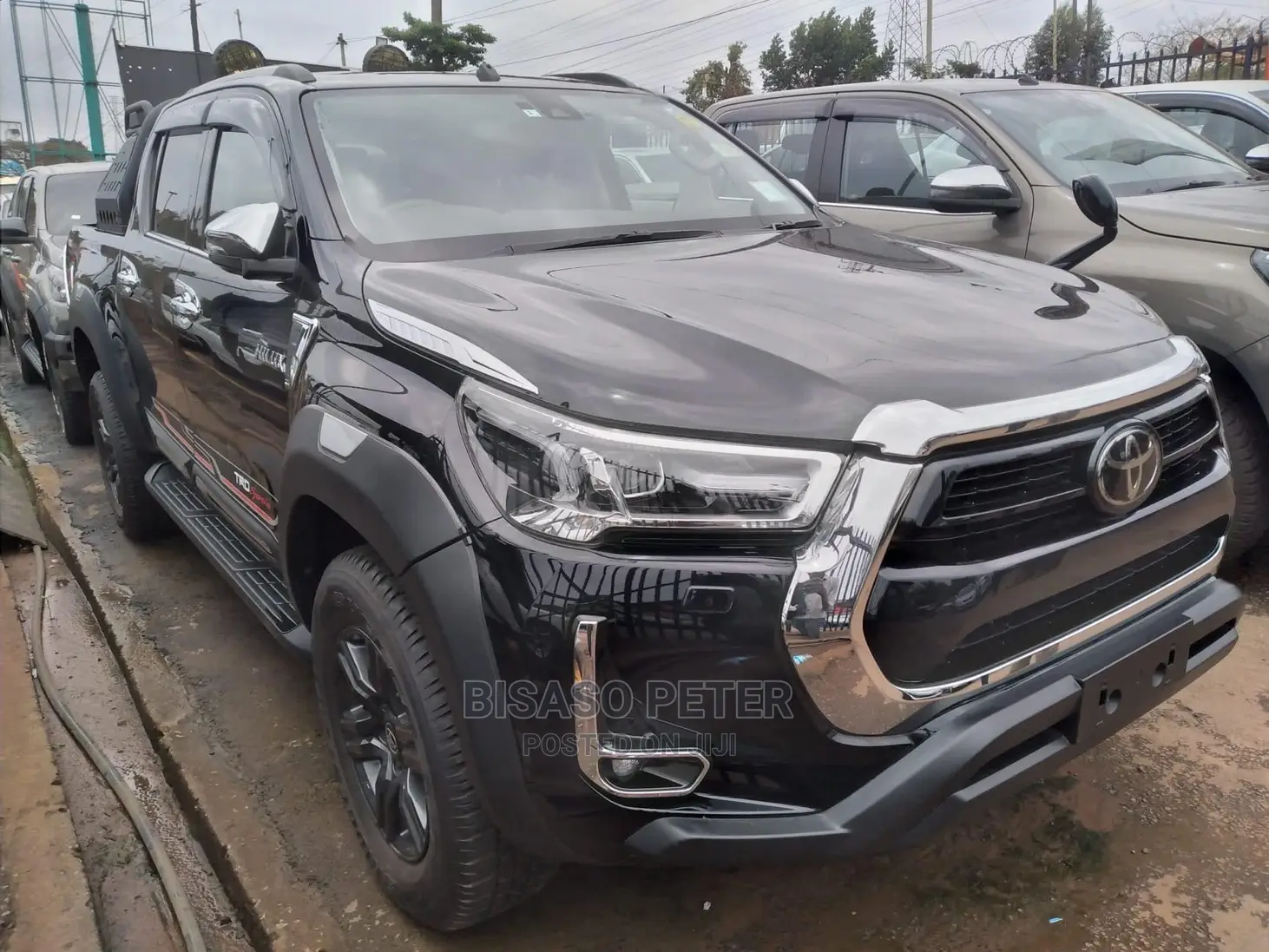 Toyota Hilux 2022 Black