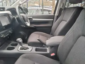 Toyota Hilux 2022 Black
