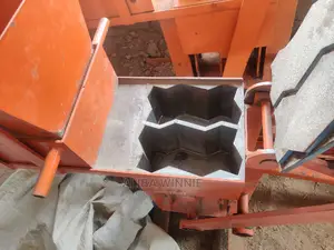 QMR 2-40 Manual Paver Making Machine