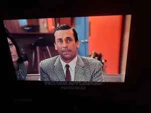 Hisense 70inches UHD Smart Tv