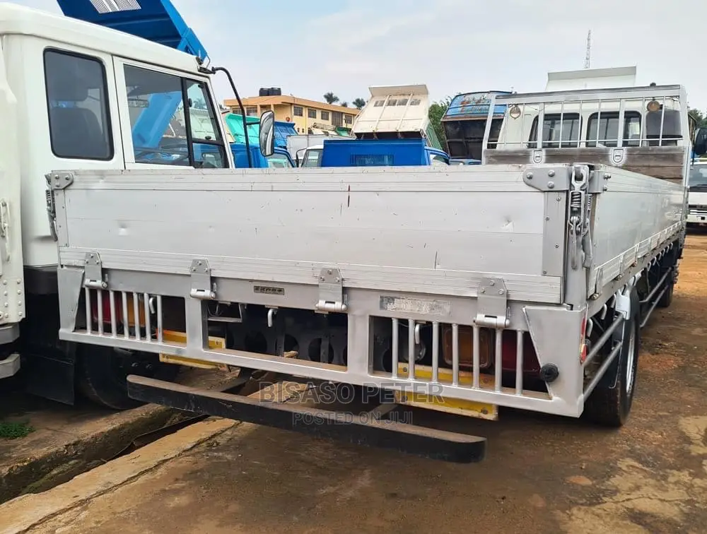 Isuzu Truck