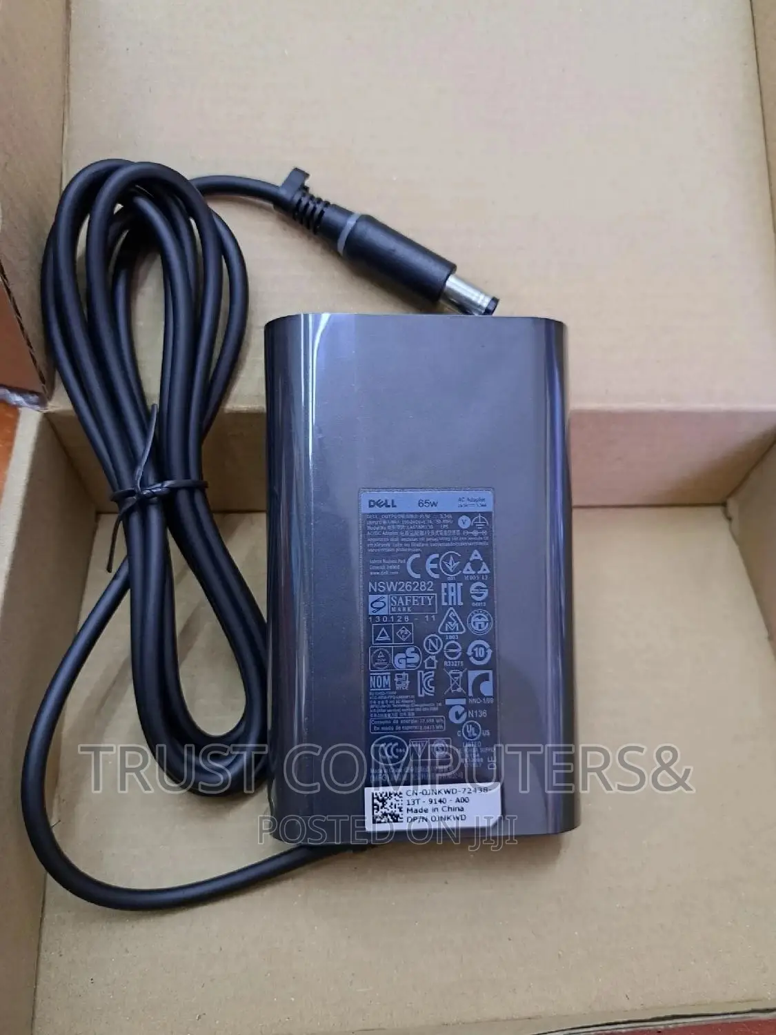 Dell 65w Big Pin Curved Adapter ( 19v 3.34A)