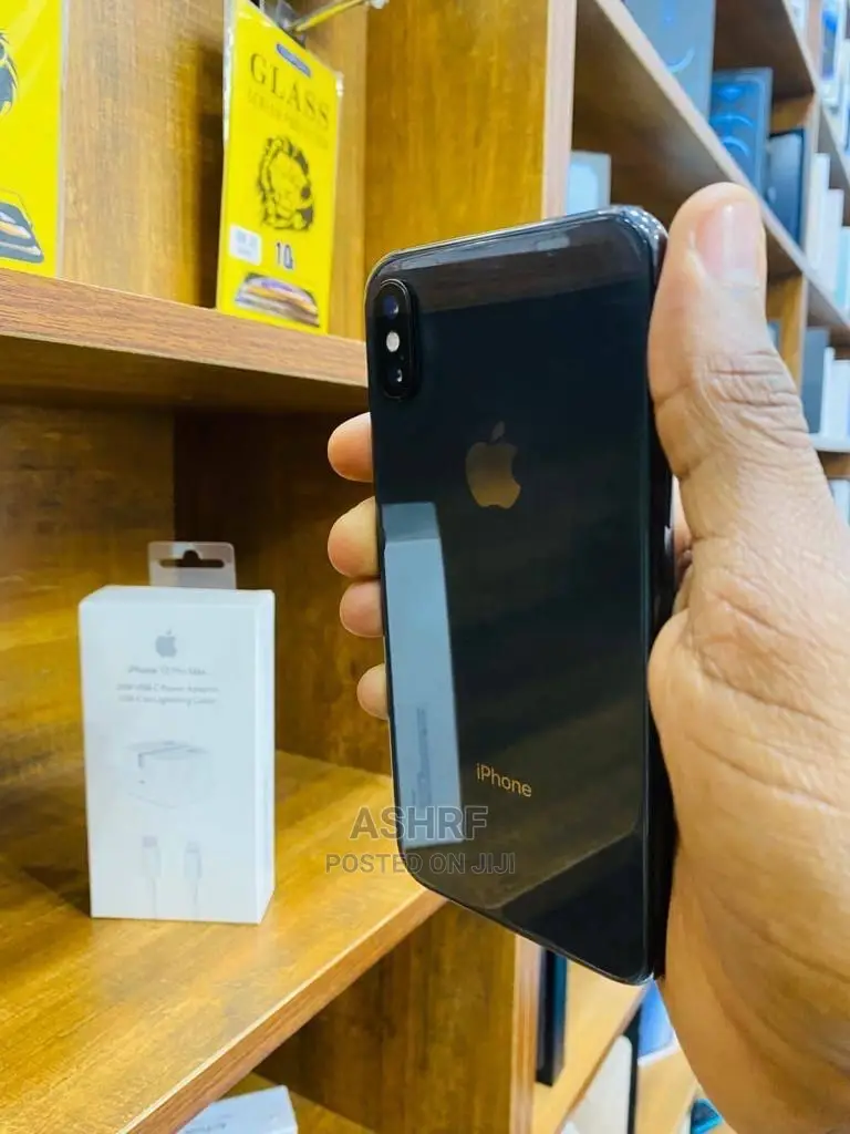 Apple iPhone XS 64 GB Black