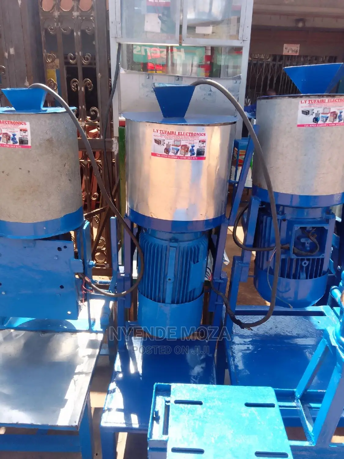 A Groundnuts Machine