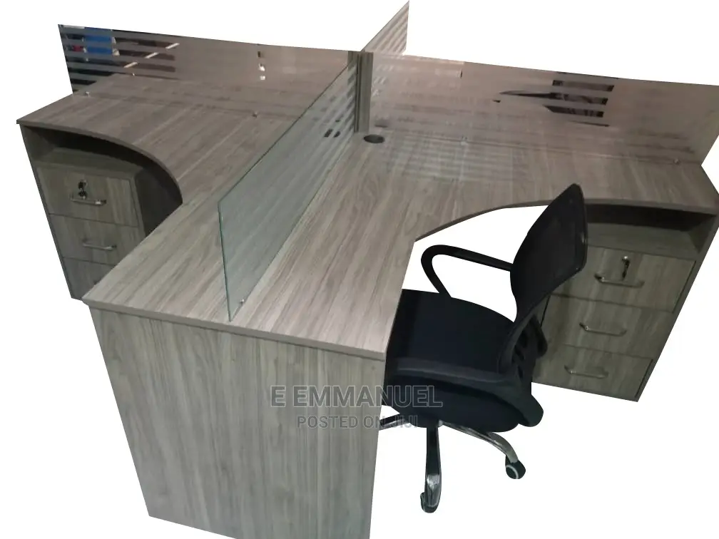 4 Seater Workstation