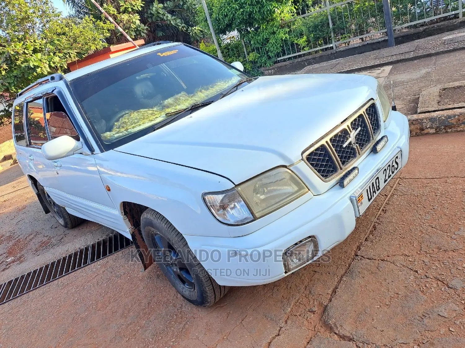 Subaru Forester 2.0 S 2000 White