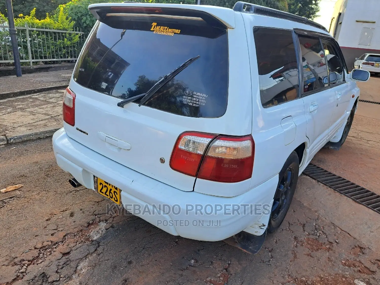 Subaru Forester 2.0 S 2000 White