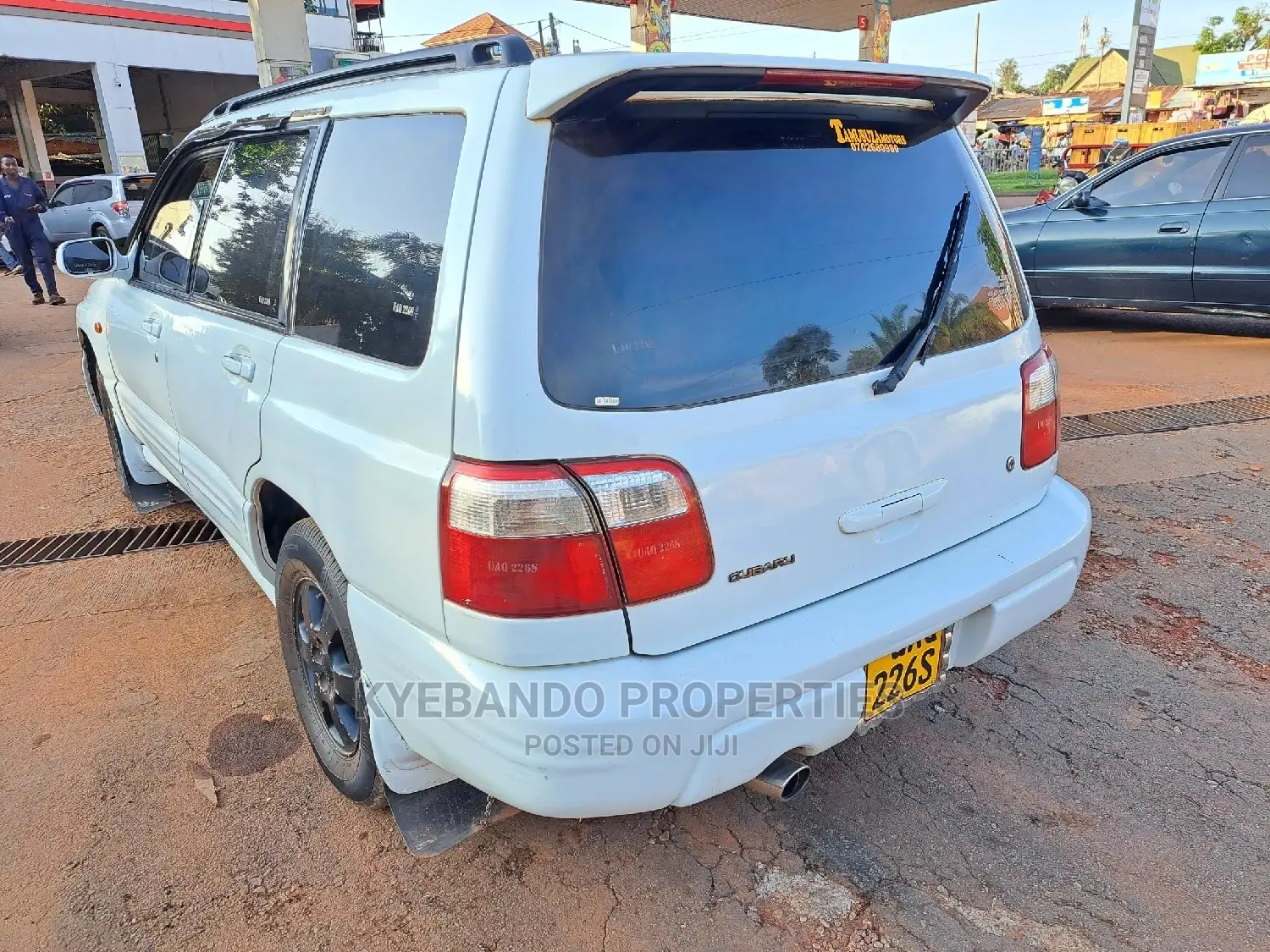 Subaru Forester 2.0 S 2000 White