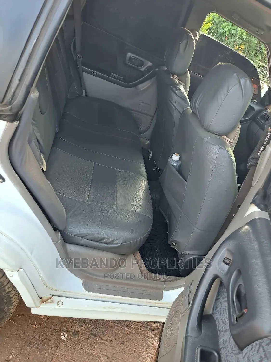 Subaru Forester 2.0 S 2000 White