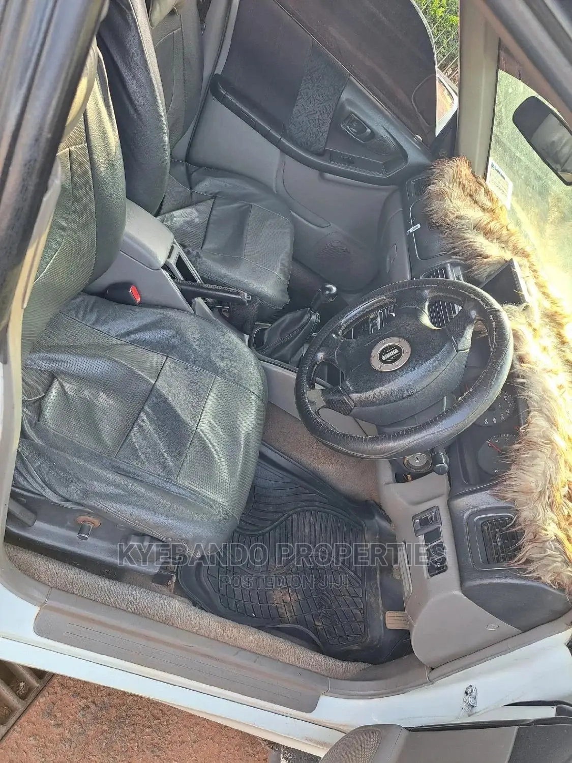 Subaru Forester 2.0 S 2000 White