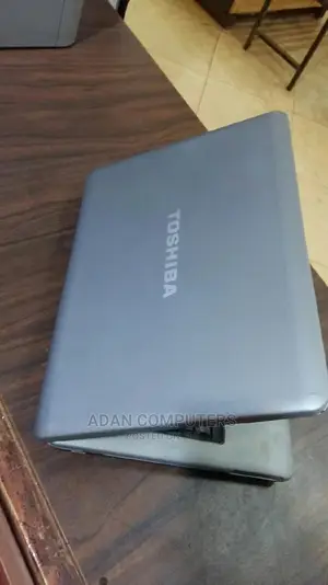Laptop Toshiba Satellite Pro A300 2GB Intel Core 2 Duo HDD 128GB