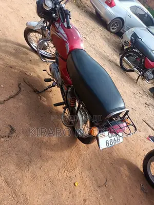 Bajaj Boxer 2019 Brown