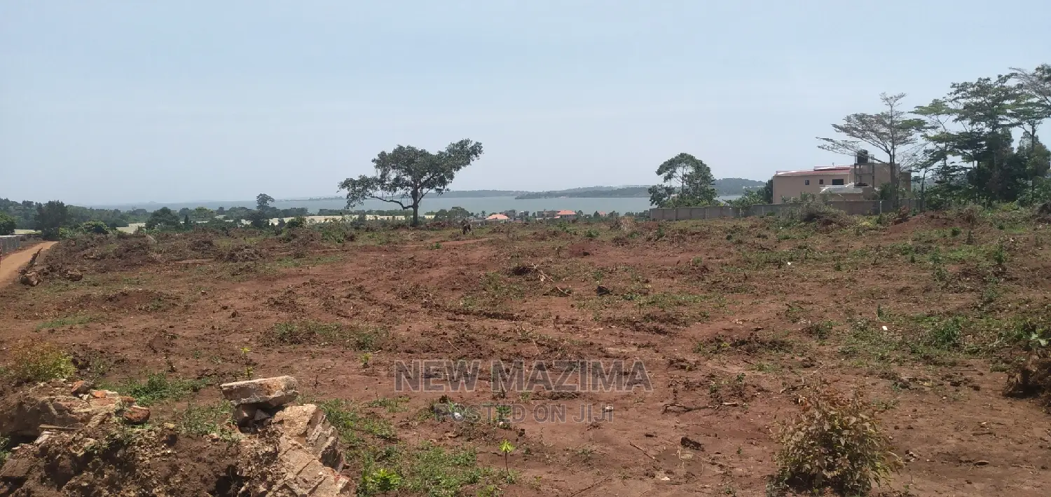 Kawuku Ntebe Rd Affordable Plots With Clear Lake View Onsale