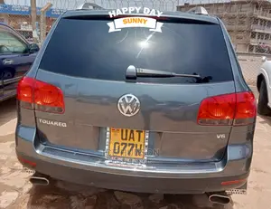 Photo - Volkswagen Touareg 2007 Gray
