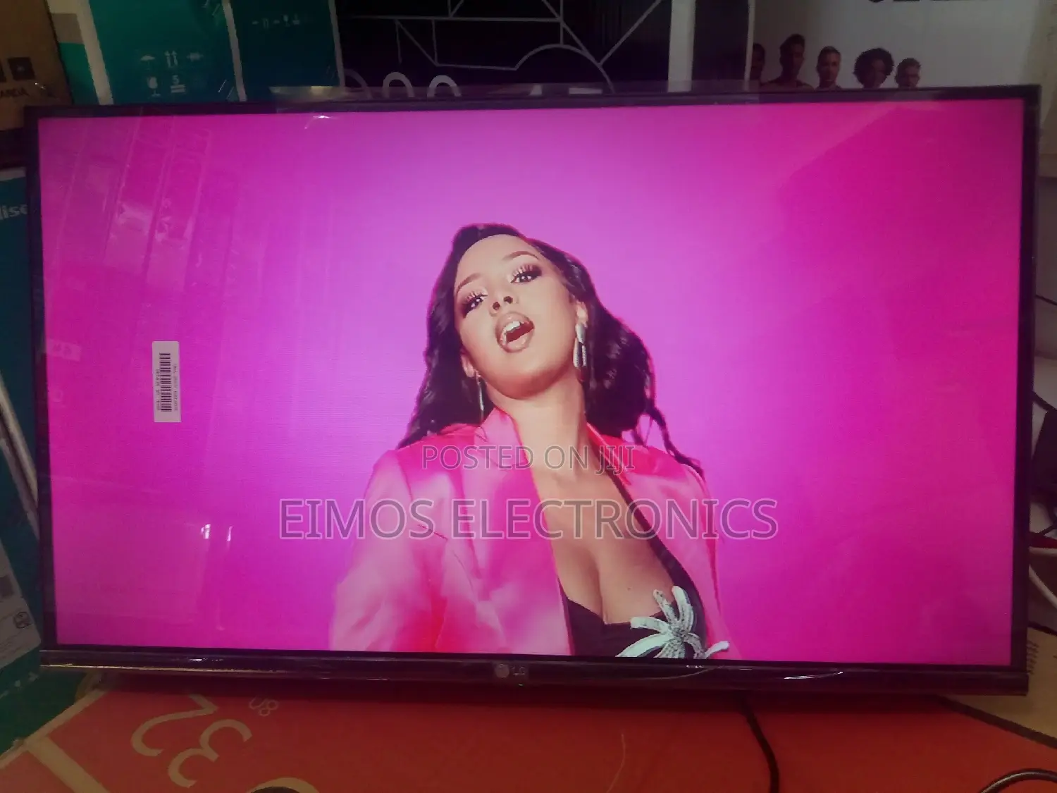 32 Inches LG Digital TVS