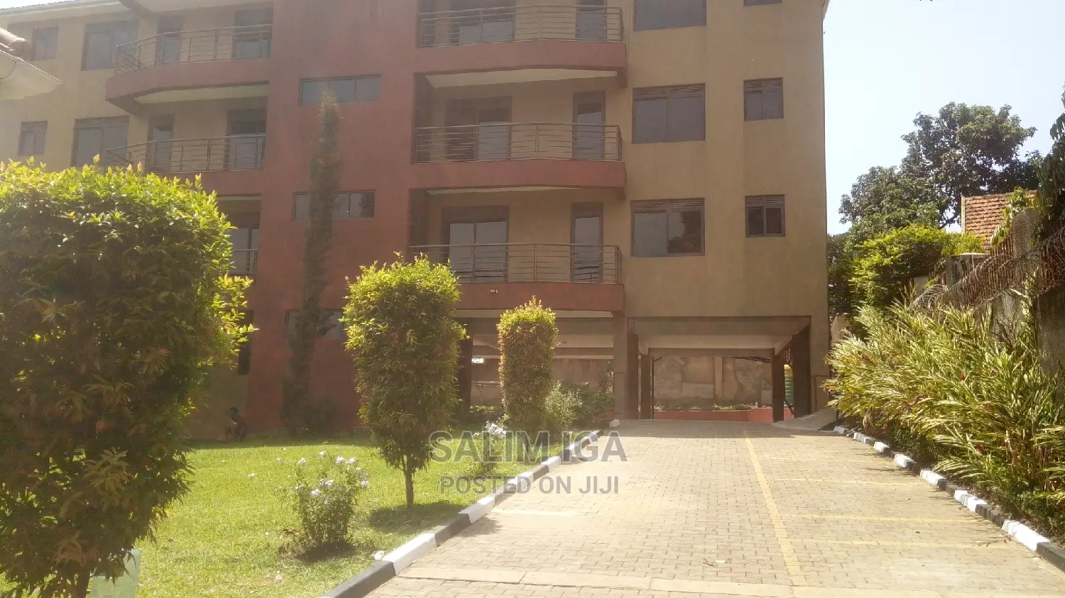 10bdrm Block of Flats in Kololo Property, Central Division for Rent