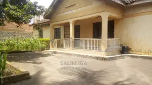 4bdrm Bungalow in Kololo Property, Central Division for Rent