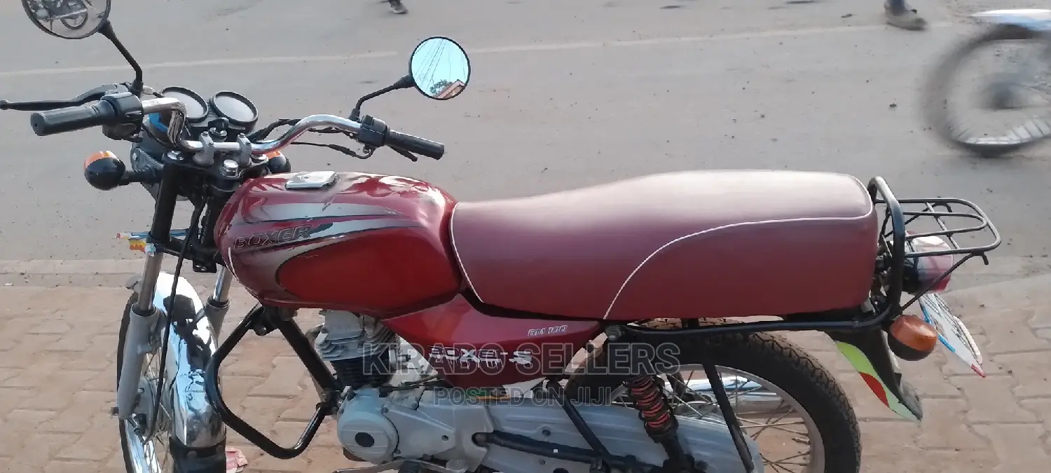 New Bajaj Boxer 2022 Silver