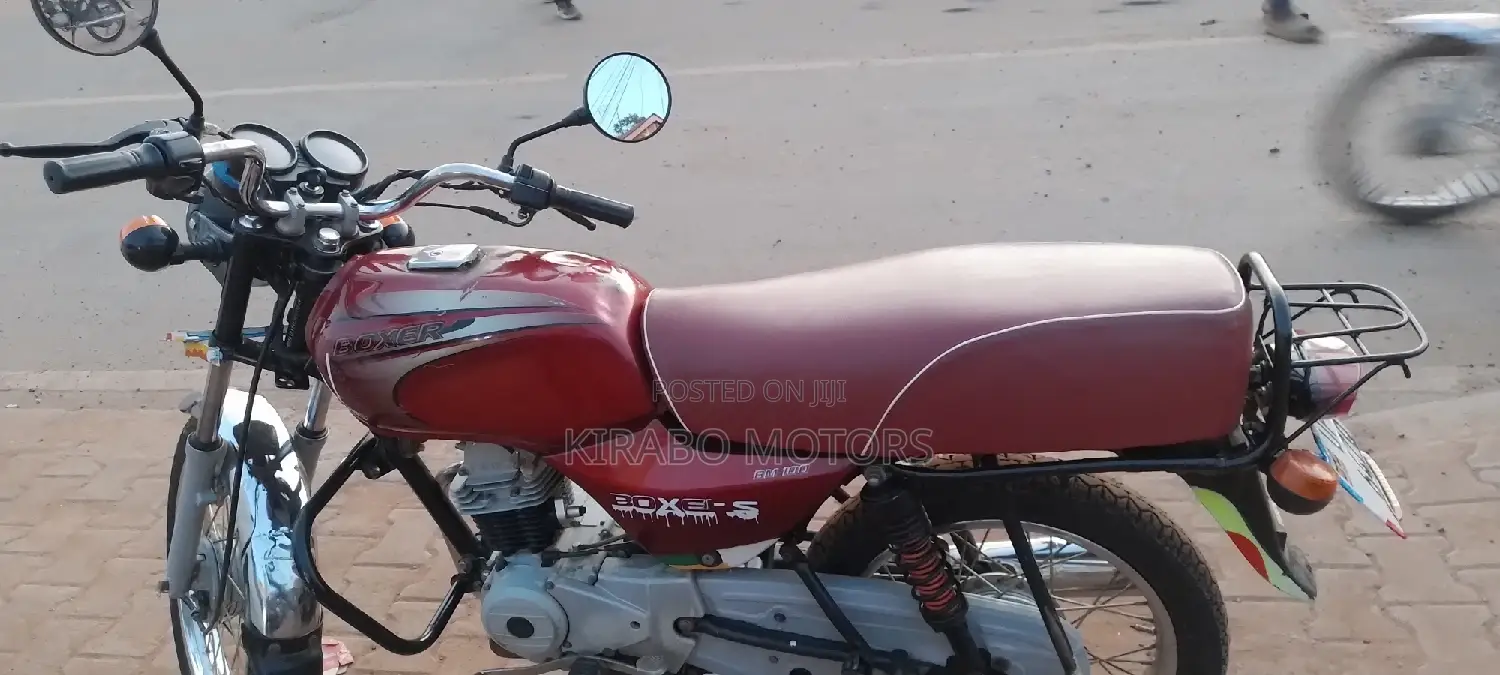 New Bajaj Boxer 2022 Silver