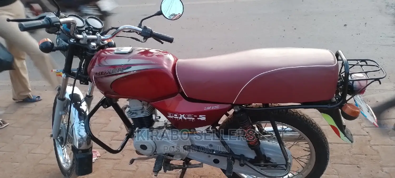 New Bajaj Boxer 2022 Silver