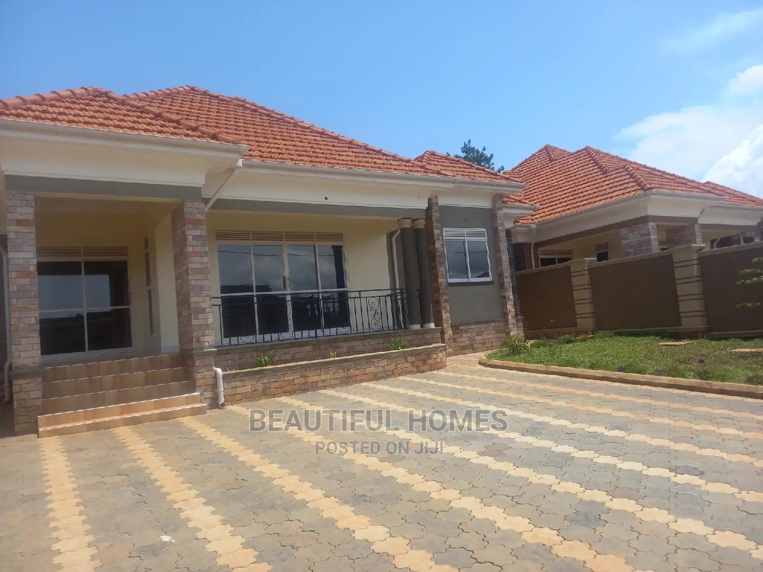 Furnished 4bdrm House in Kira Posh for Sale