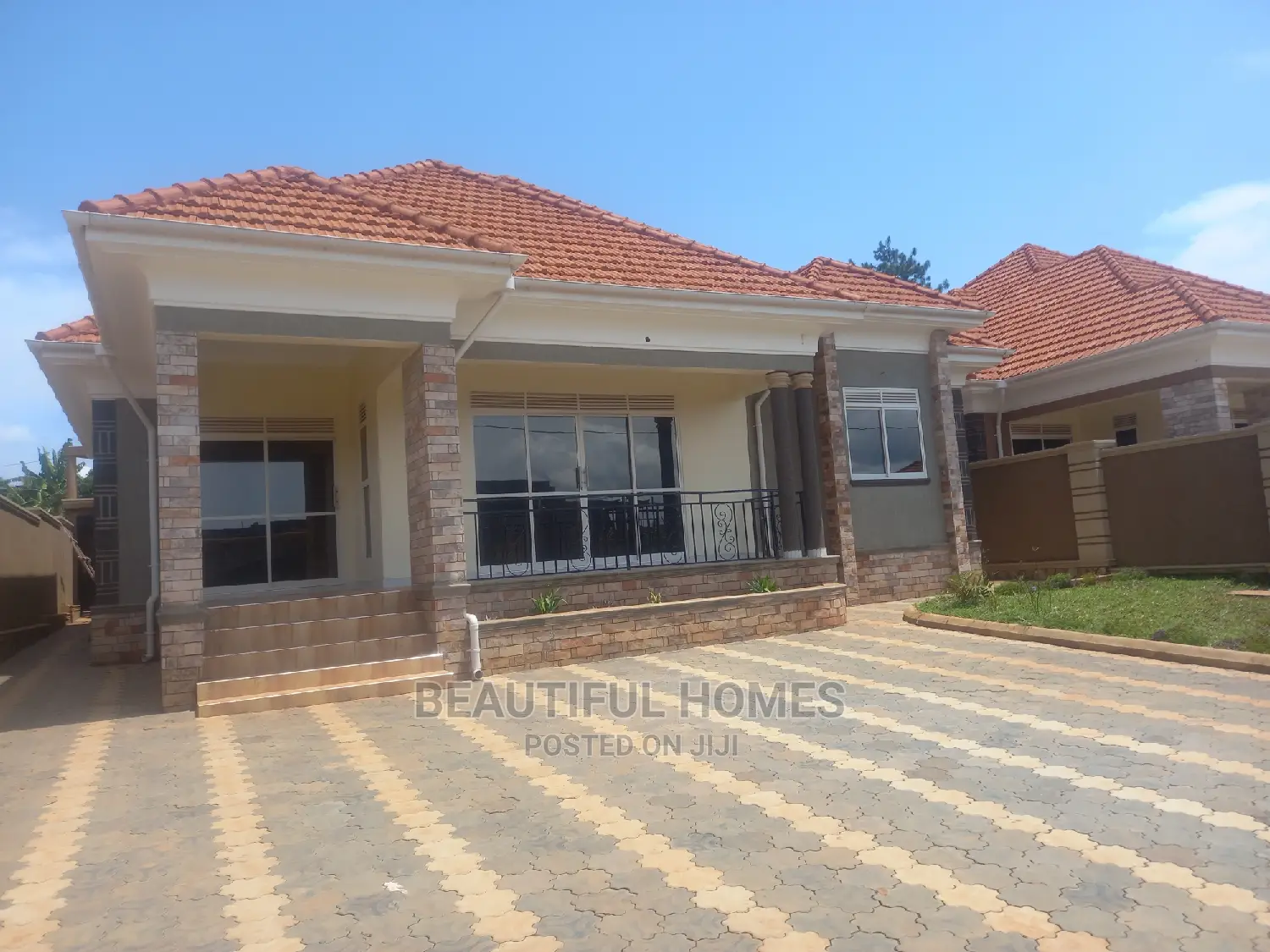Furnished 4bdrm House in Kira Posh for Sale