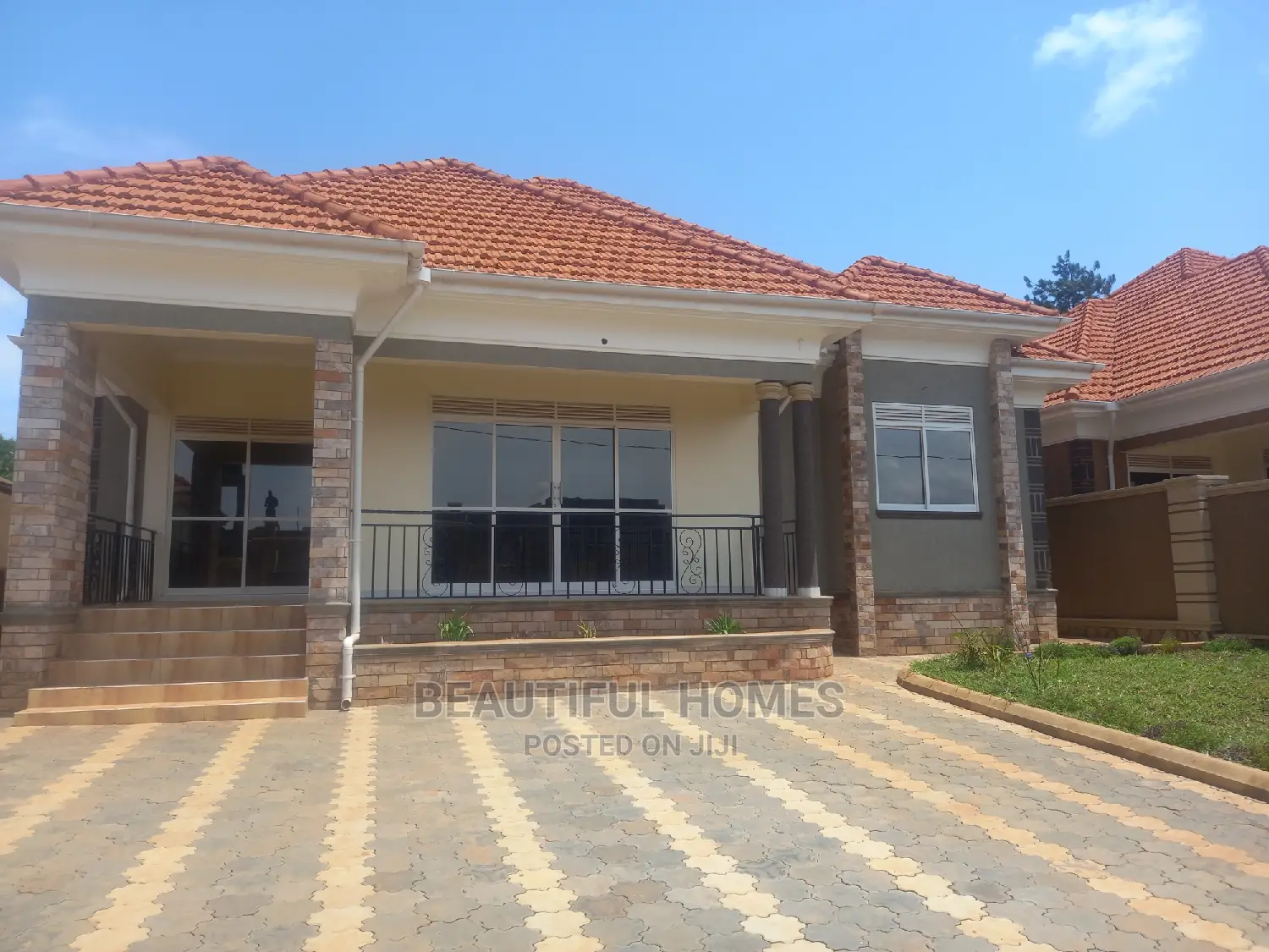 Furnished 4bdrm House in Kira for Sale
