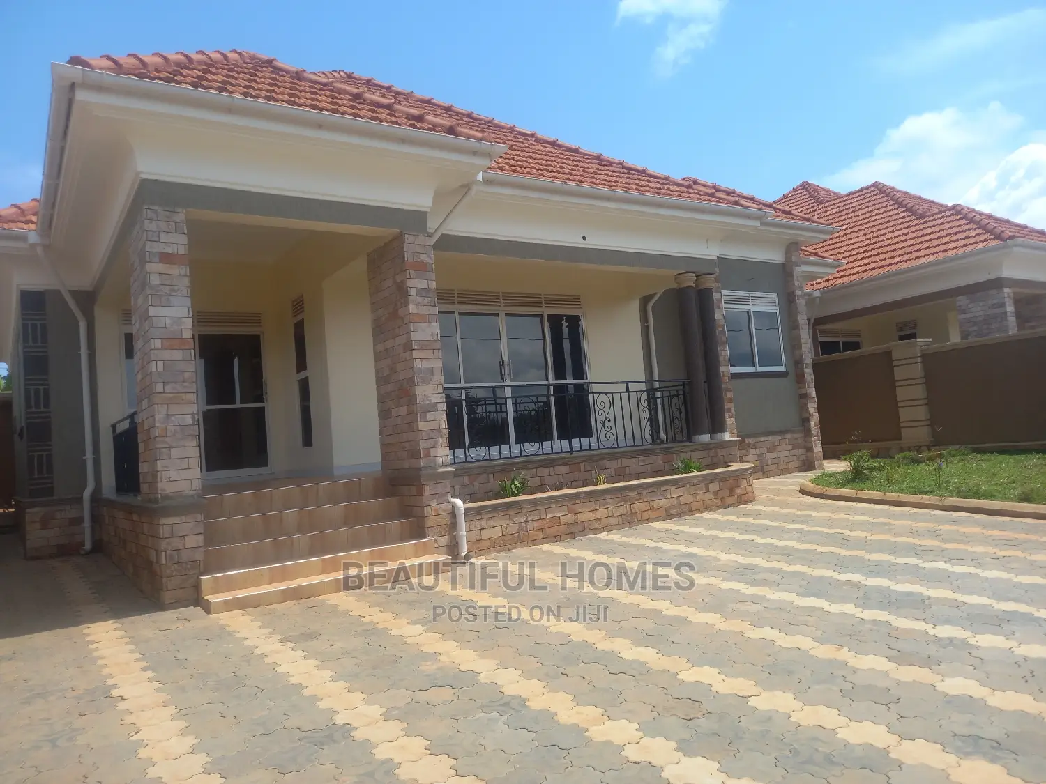 Furnished 4bdrm House in Kira for Sale