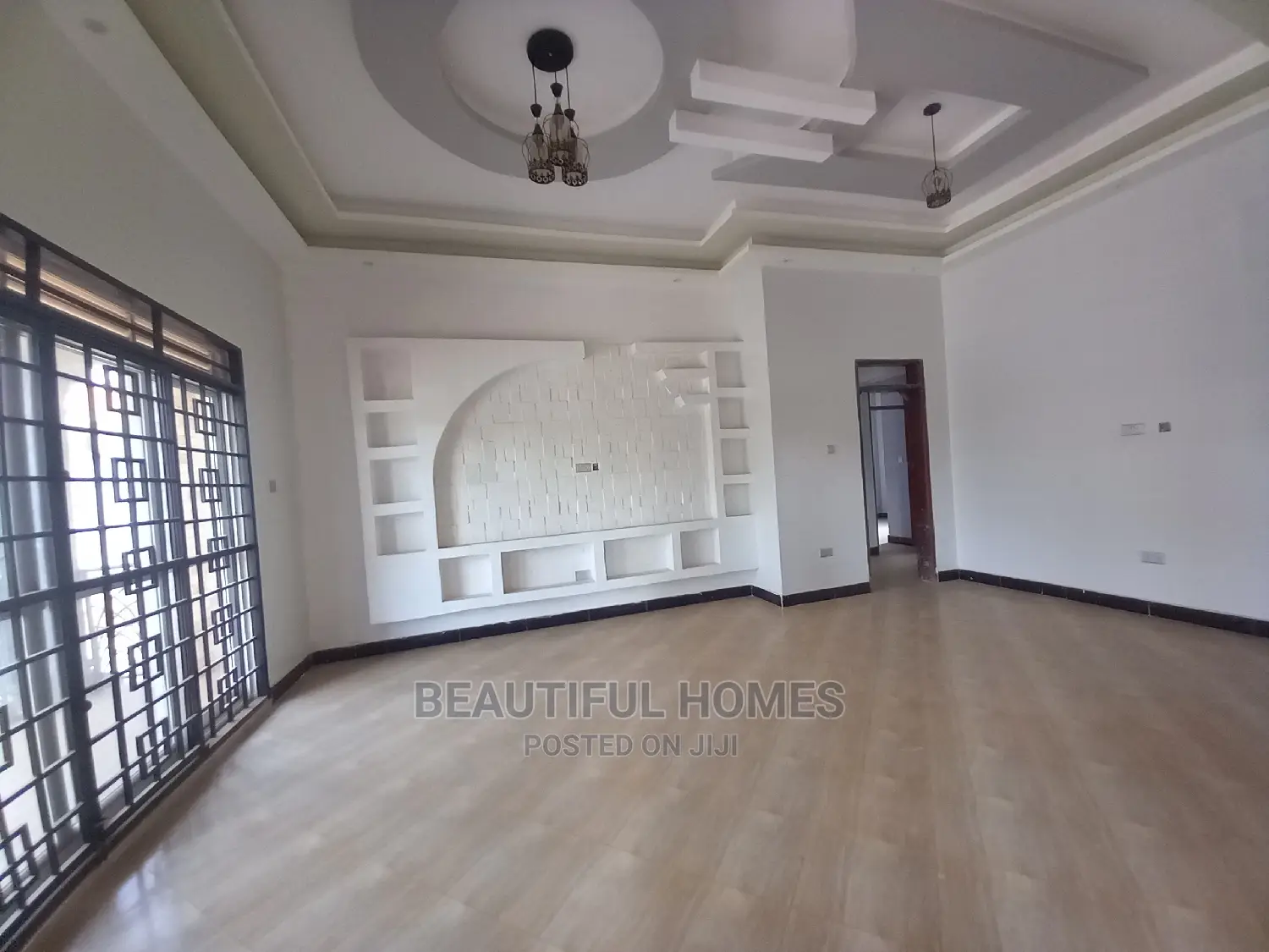 Furnished 4bdrm House in Kira Corporates for Sale