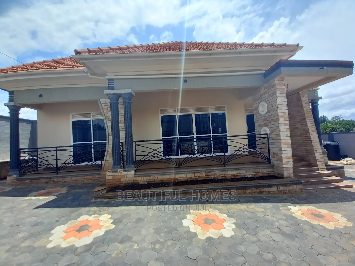 Furnished 4bdrm House in Kira Corporates for Sale