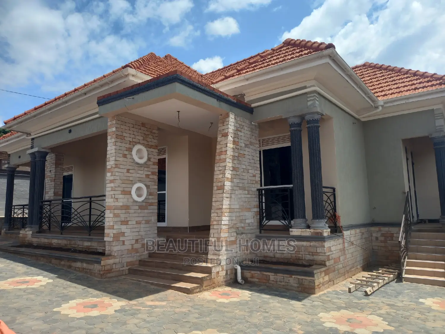 Furnished 4bdrm Bungalow in Kira Wealthy for Sale