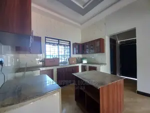 Furnished 4bdrm House in Kira for Sale