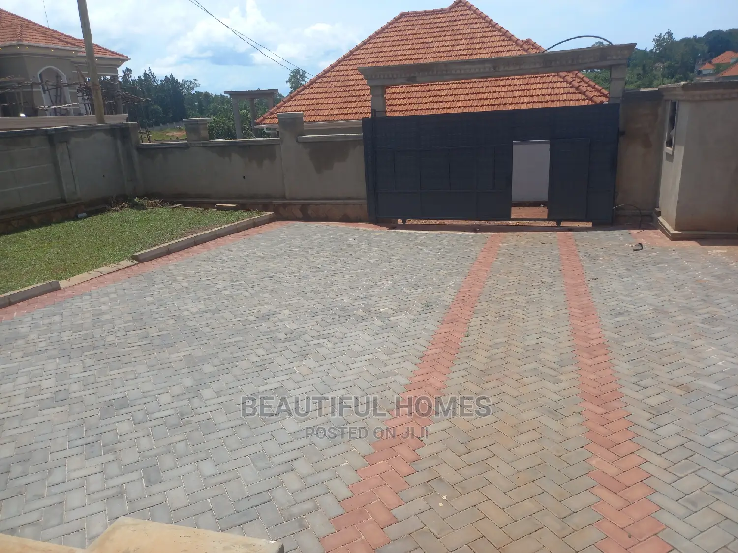 Furnished 4bdrm House in Kira First Class for Sale